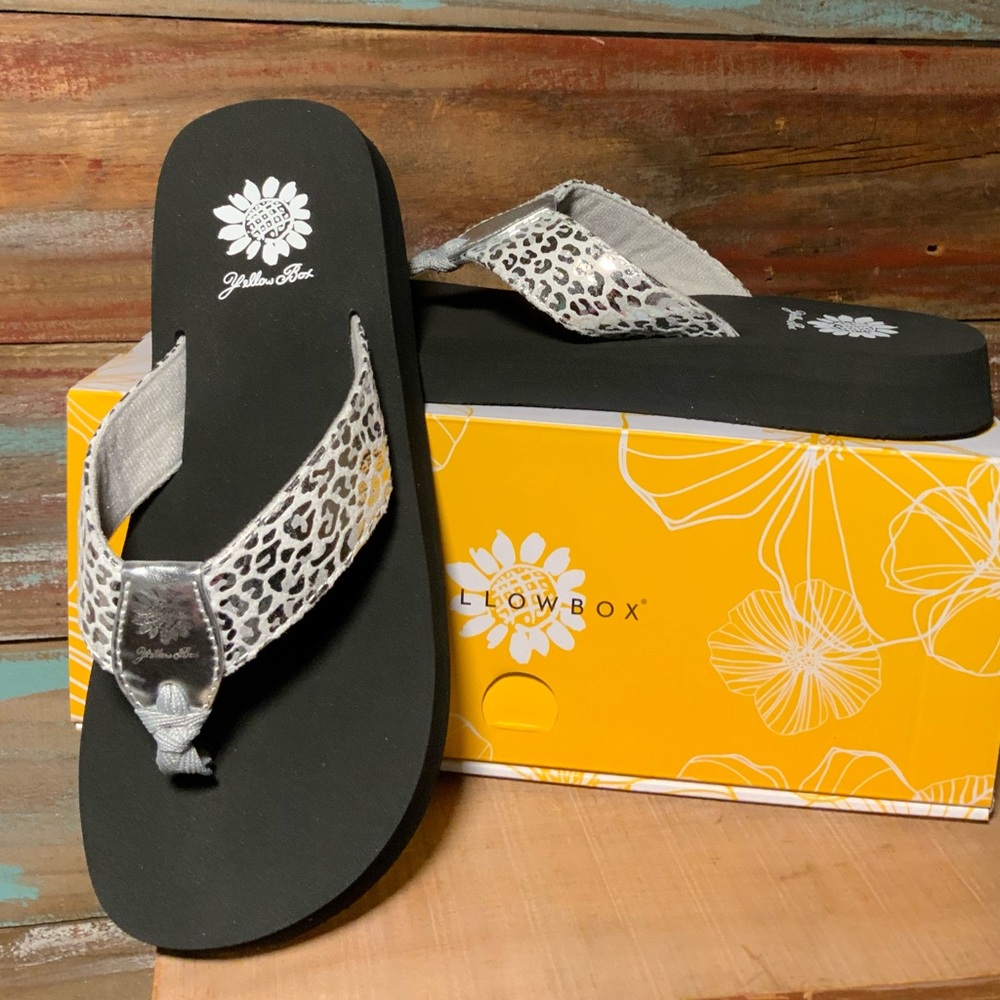 Ferrara Yellow Box Black Flip Flops with Silver Leopard-Print Straps